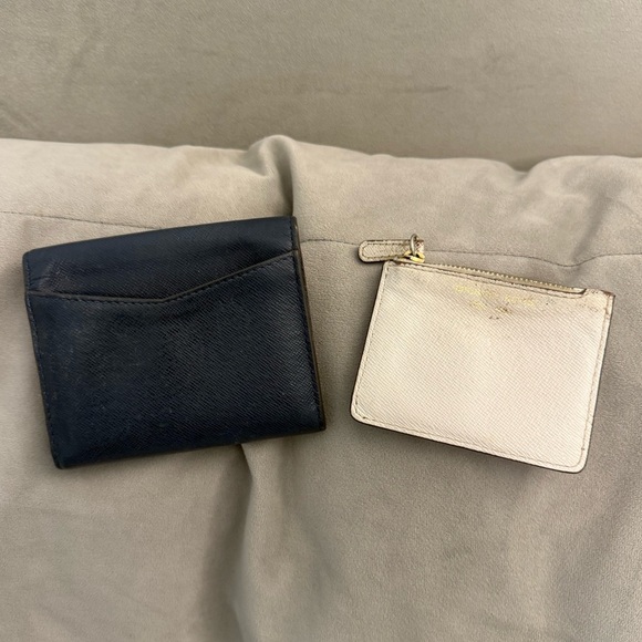 Michael Kors Navy Wallet w/ zipper cream change pouch - Picture 4 of 5